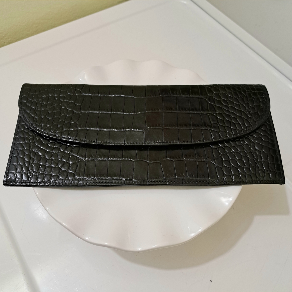 Graphic Image Embossed Faux Crocodile Leather Clutch